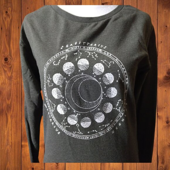 H&M DIVIDED WOMEN'S XS SWEATSHIRT ASTROLOGY ZODIAC GRAY LONG SLEEVE PULLOVER - Picture 2 of 4